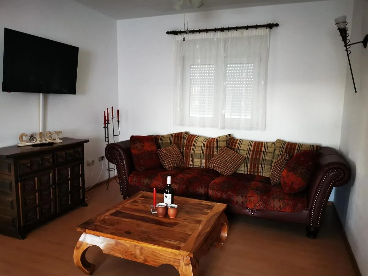 Villa Mala Vala #1 - Seeview - 80 Qm - 2 Sz - 4 Pers Trogir Croatia
