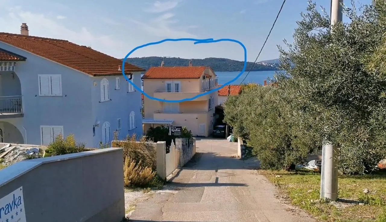 Villa Mala Vala #1 - Seeview - 80 Qm - 2 Sz - 4 Pers Trogir