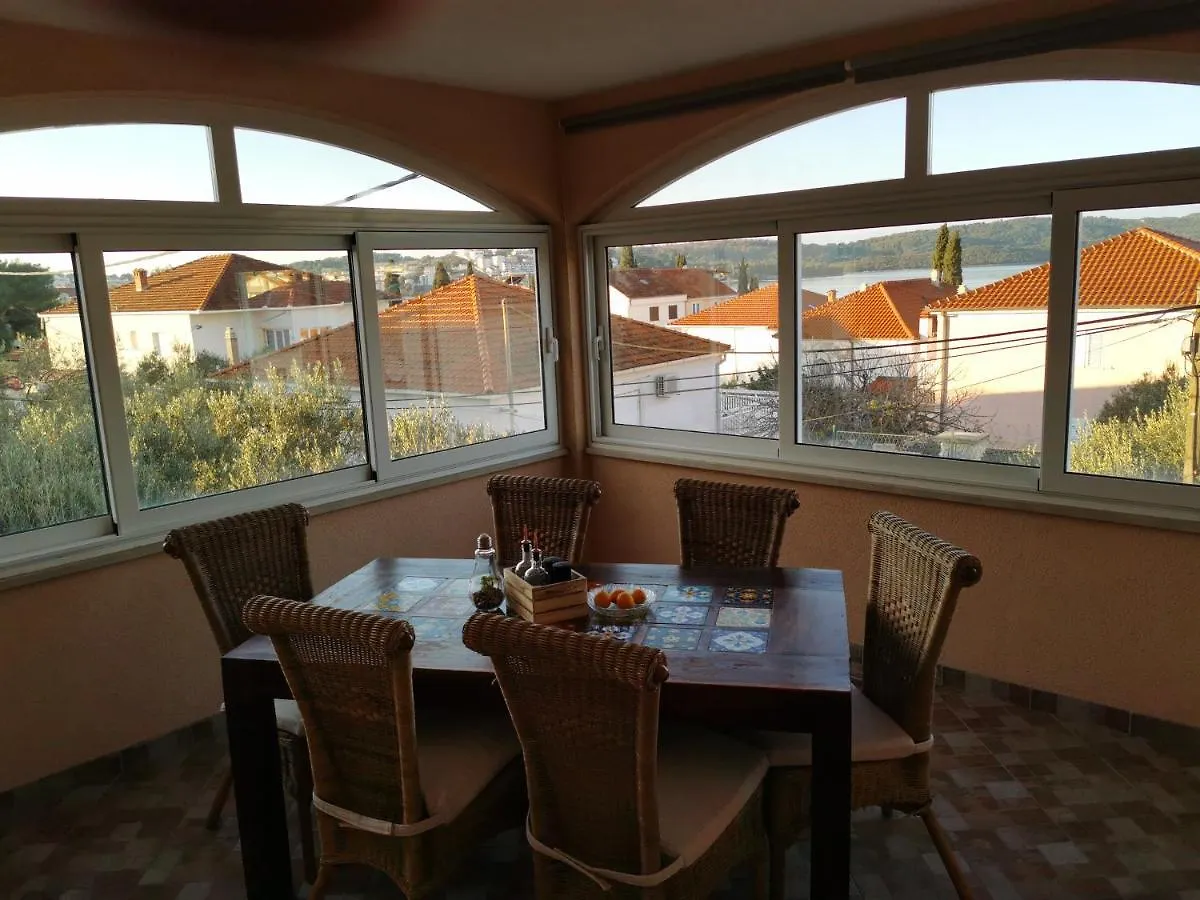 Villa Mala Vala #1 - Seeview - 80 Qm - 2 Sz - 4 Pers Trogir 0*,