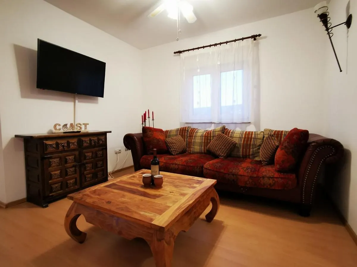 Villa Mala Vala #1 - Seeview - 80 Qm - 2 Sz - 4 Pers Trogir 0*,  Croatia