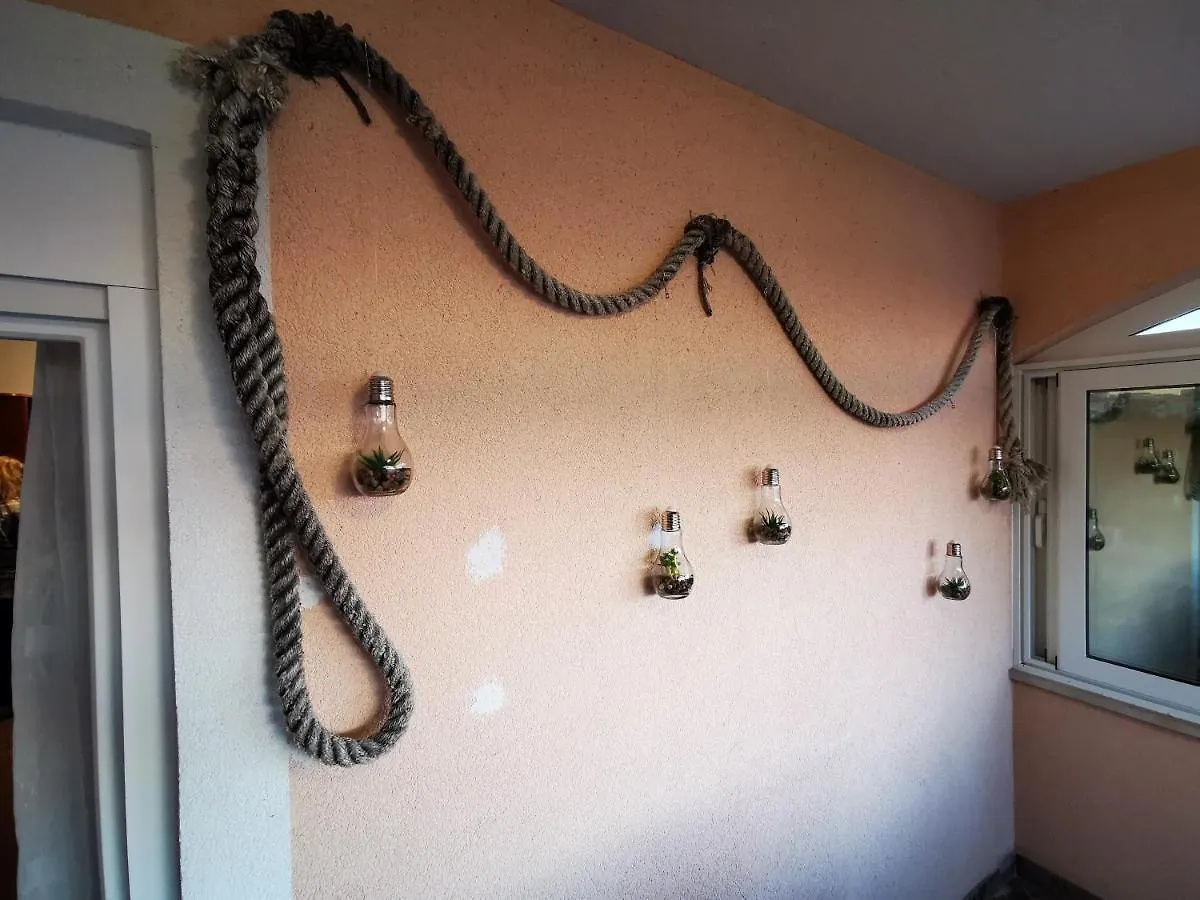 Apartment Villa Mala Vala #1 - Seeview - 80 Qm - 2 Sz - 4 Pers Trogir Croatia